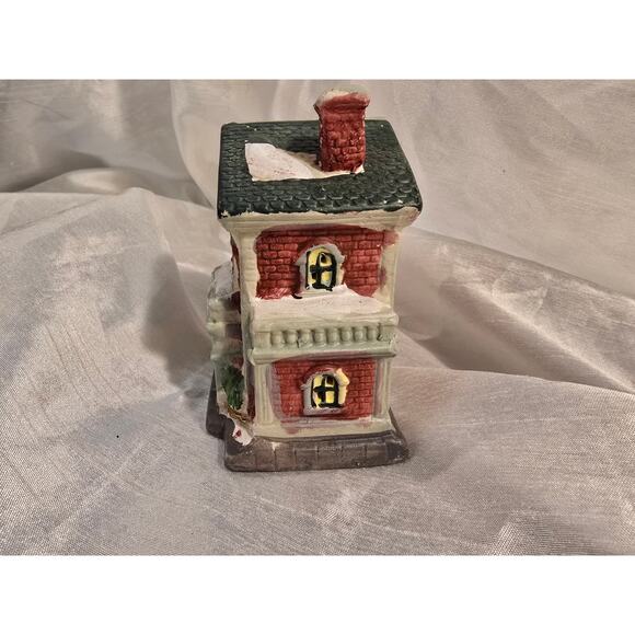 Cobblestone Miniature Town Hall - Picture 6 of 11